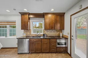174 W Elm St, Phoenix, AZ 85013 - Photo 31