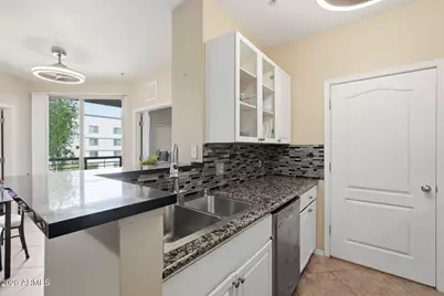 1701 E Colter Street #303, Phoenix, AZ 85016 - Photo 5