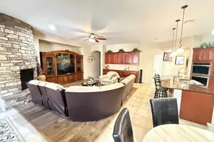 1928 W Spur Dr, Phoenix, AZ 85085 - Photo 11
