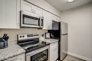 7625 E Camelback Rd, Scottsdale, AZ 85251 - Photo 13