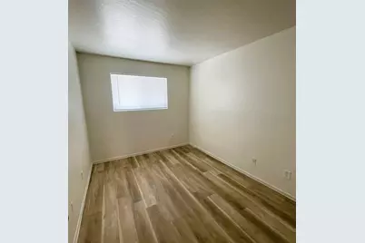 2002 E Sweetwater Avenue #202, Phoenix, AZ 85022 - Photo 7
