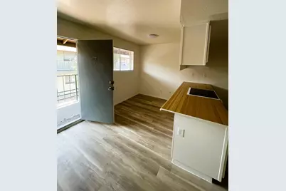 2002 E Sweetwater Avenue #202, Phoenix, AZ 85022 - Photo 3