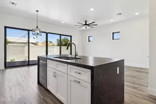902 W Hazelwood St, Phoenix, AZ 85013 - Photo 7