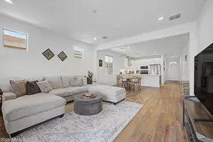 13578 W Shifting Sands Dr, Peoria, AZ 85383 - Photo 3