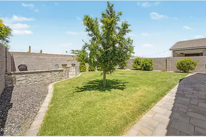 13578 W Shifting Sands Drive, Peoria, AZ 85383 - Photo 15