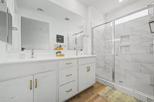 13578 W Shifting Sands Dr, Peoria, AZ 85383 - Photo 9
