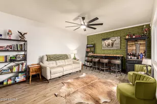 617 E Ellis Dr, Tempe, AZ 85282 - Photo 7