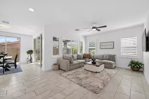 4635 E Patrick Ln, Phoenix, AZ 85050 - Photo 3