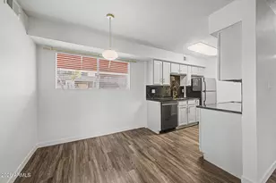 2625 E Indian School Rd, Phoenix, AZ 85016 - Photo 11