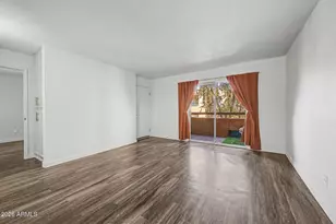 2625 E Indian School Rd, Phoenix, AZ 85016 - Photo 9