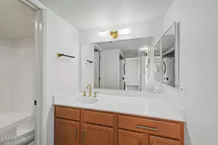 2625 E Indian School Rd, Phoenix, AZ 85016 - Photo 25