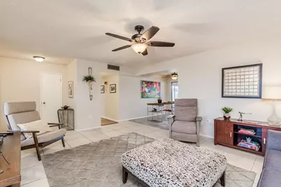10441 W Burns Drive, Sun City, AZ 85351 - Photo 11