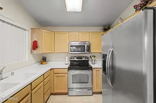10729 W Irma Ln, Sun City, AZ 85373 - Photo 11