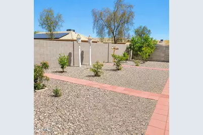 9310 W Oneida Drive, Arizona City, AZ 85123 - Photo 3