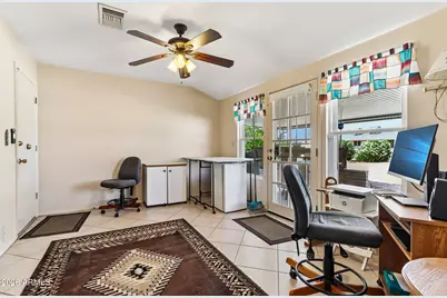 10535 W Prairie Hills Circle, Sun City, AZ 85351 - Photo 15