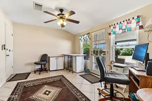 10535 W Prairie Hills Cir, Sun City, AZ 85351 - Photo 15