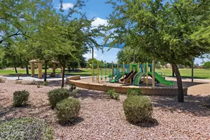 100 S Sandstone St, Gilbert, AZ 85296 - Photo 23