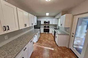 8702 W Pinnacle Peak Rd, Peoria, AZ 85383 - Photo 5
