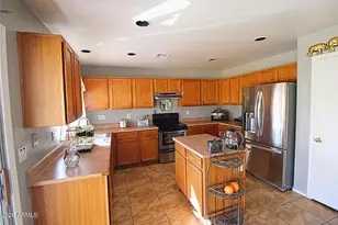 8565 W Monte Vista Rd, Phoenix, AZ 85037 - Photo 7