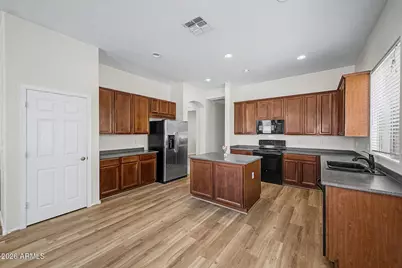 2395 S Whetstone Place, Chandler, AZ 85286 - Photo 13