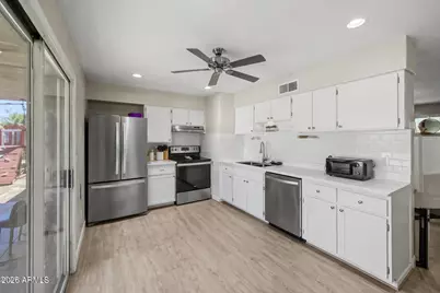 106 E Indigo Street, Mesa, AZ 85201 - Photo 9