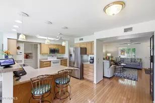 10102 W Highwood Ln, Sun City, AZ 85373 - Photo 13