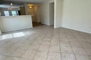 1522 W Lynne Ln, Phoenix, AZ 85041 - Photo 5