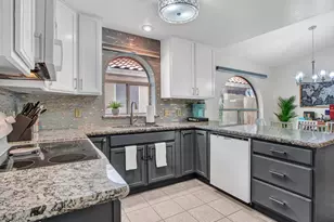 8010 W Shaw Butte Dr, Peoria, AZ 85345 - Photo 5