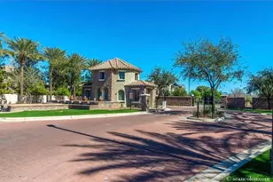 2726 S Equestrian Dr, Gilbert, AZ 85295 - Photo 21