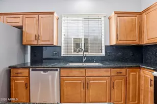 44228 W McClelland Dr, Maricopa, AZ 85138 - Photo 9