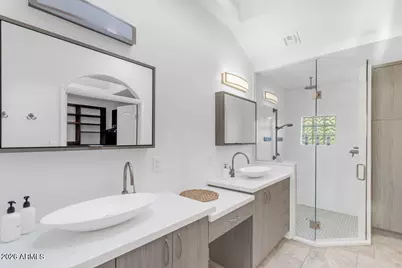 6802 E Paradise Parkway, Scottsdale, AZ 85251 - Photo 37