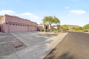 6314 W Hill Ln, Glendale, AZ 85310 - Photo 9