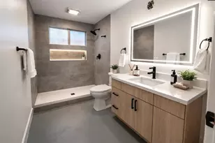 2731 E Montecito Ave, Phoenix, AZ 85016 - Photo 1