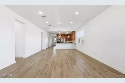 7927 N 77th Avenue, Glendale, AZ 85303 - Photo 7