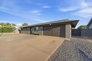 221 W Indigo St, Mesa, AZ 85201 - Photo 5