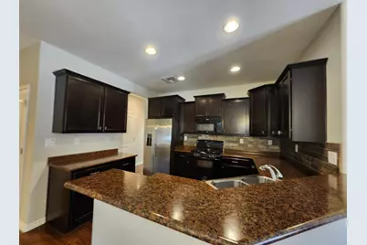 10781 W Avenida Del Rey, Peoria, AZ 85383 - Photo 3