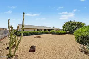 9726 W Hutton Dr, Sun City, AZ 85351 - Photo 37