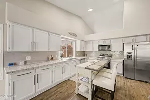 11216 W Olive Dr, Avondale, AZ 85392 - Photo 9