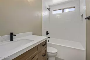 4052 E Abraham Ln, Phoenix, AZ 85050 - Photo 21