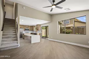 4052 E Abraham Ln, Phoenix, AZ 85050 - Photo 9