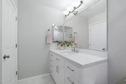 3524 E Kristal Way, Phoenix, AZ 85050 - Photo 15