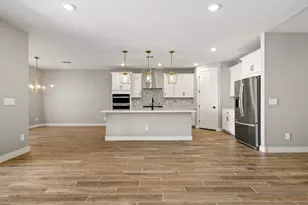 390 W Flatiron Trail, Apache Junction, AZ 85120 - Photo 9