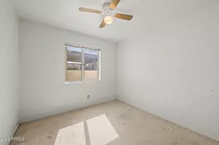 5027 E Vaughn Dr, Phoenix, AZ 85044 - Photo 15