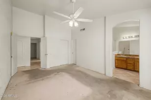 5027 E Vaughn Dr, Phoenix, AZ 85044 - Photo 11