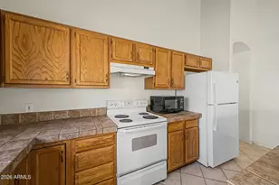 5027 E Vaughn Dr, Phoenix, AZ 85044 - Photo 9