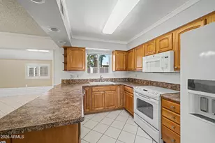 3401 E Carol Cir, Phoenix, AZ 85028 - Photo 19