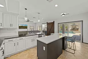 2406 W Barbie Ln, Phoenix, AZ 85085 - Photo 19