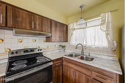 12019 N 107th Avenue, Sun City, AZ 85351 - Photo 11
