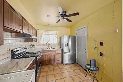 12019 N 107th Avenue, Sun City, AZ 85351 - Photo 5