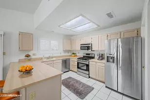 9054 W Lisbon Ln, Peoria, AZ 85381 - Photo 7
